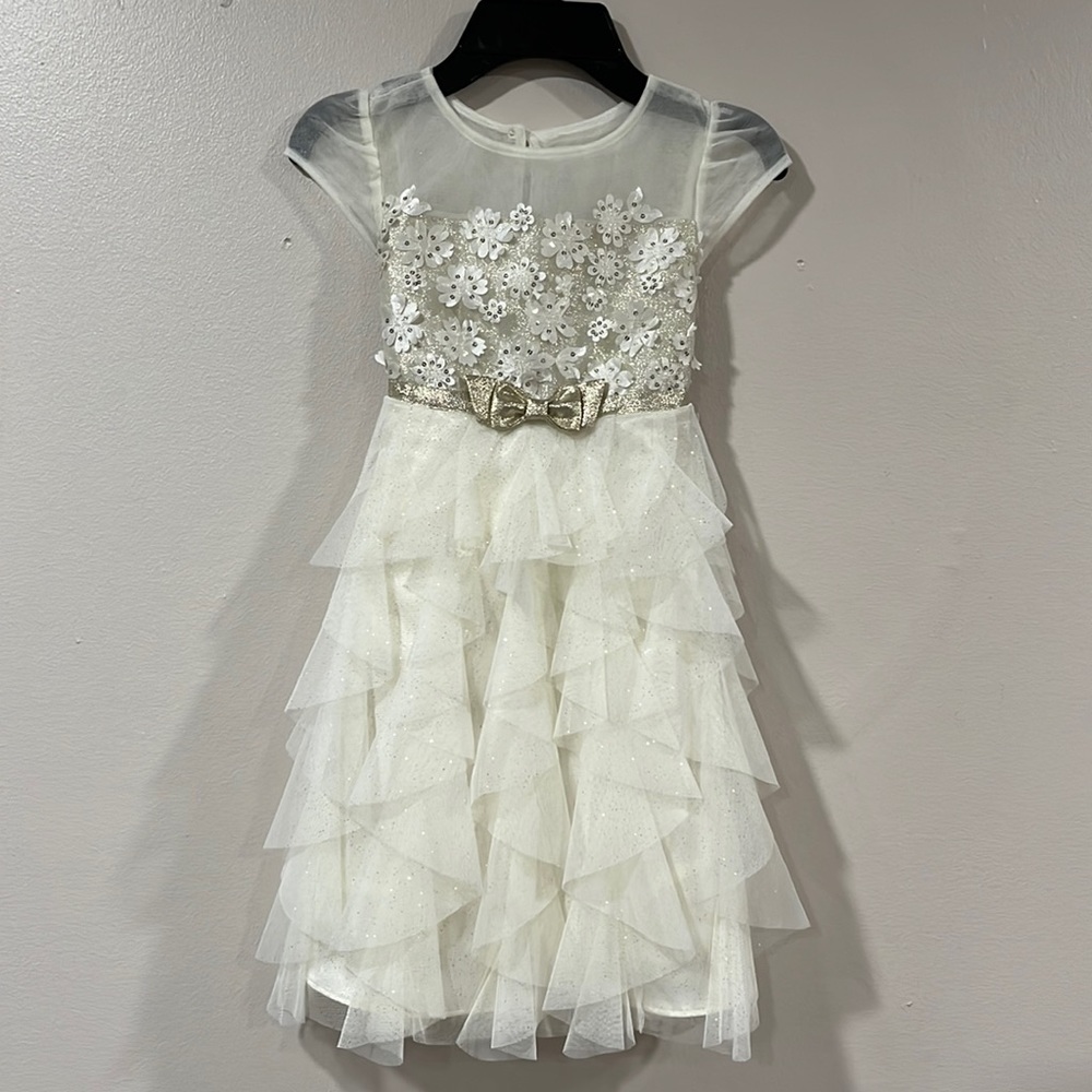 JONA MICHELLE Girls Ivory/Gold Formal Dress. NWT. Size 5.